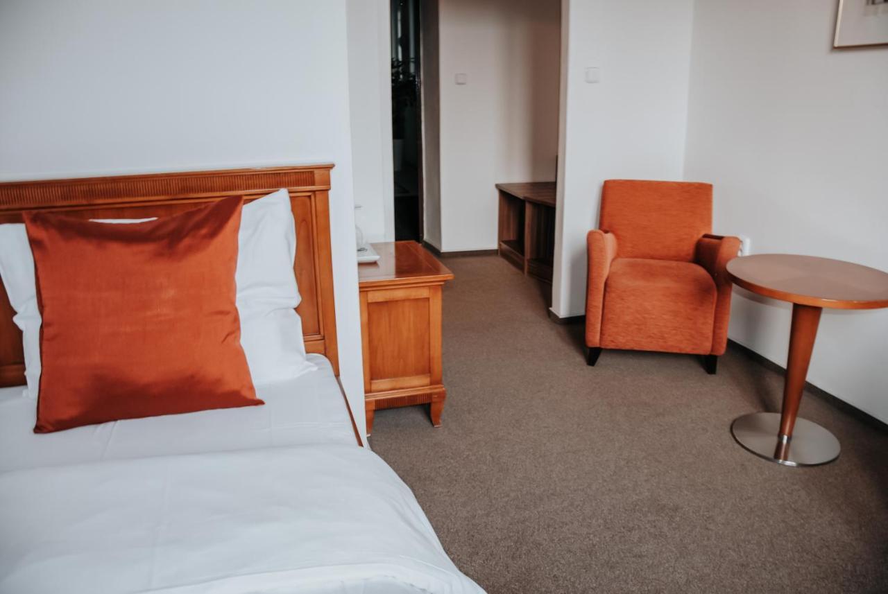 B&B Hotel Praha Nový Jičín Esterno foto