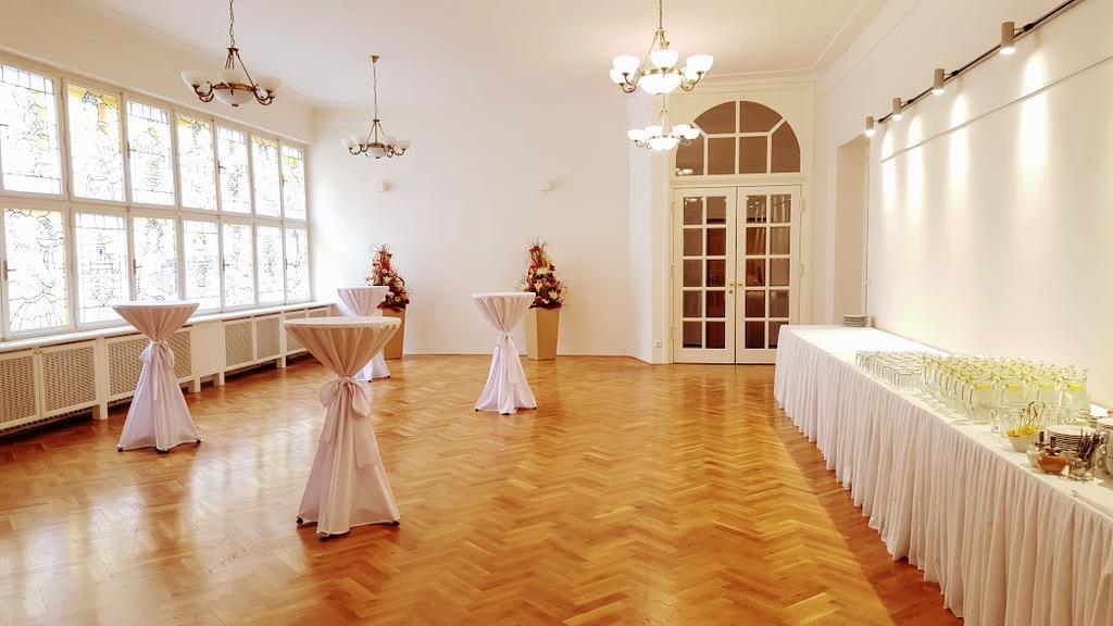 B&B Hotel Praha Nový Jičín Esterno foto